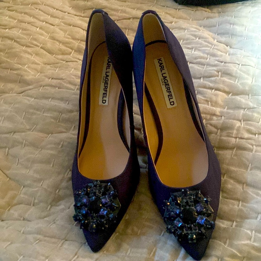 Karl Lagerfeld Paris - Blue pumps with Blue stone accents Sz 8